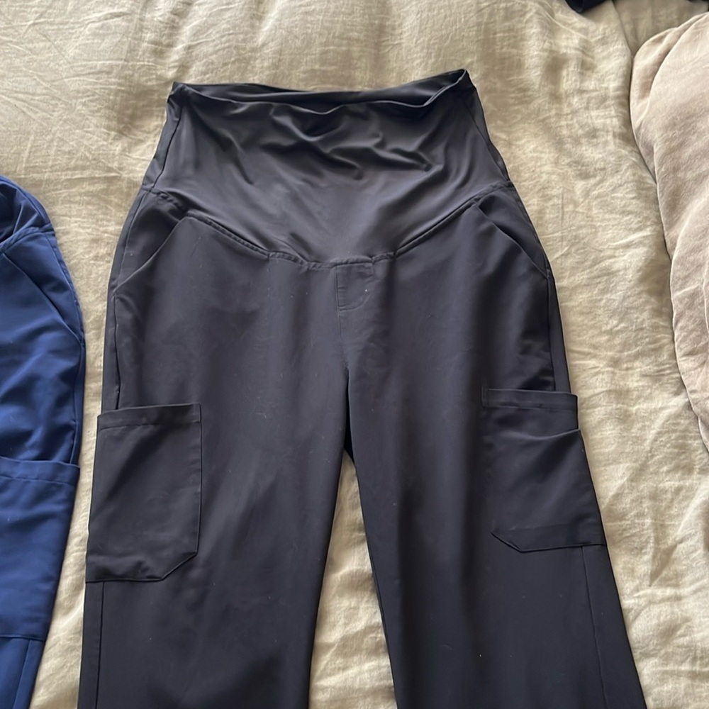 Mandala maternity petite medium scrub bottom cargo pants in black